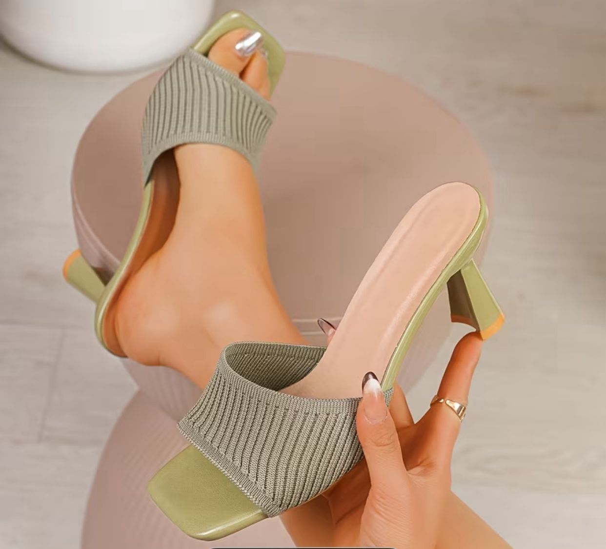 Chunky heeled knitted fashion