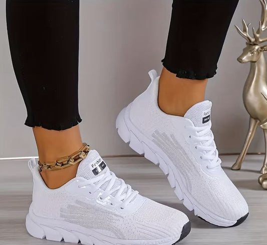 Women's lightweight mesh sneakers
