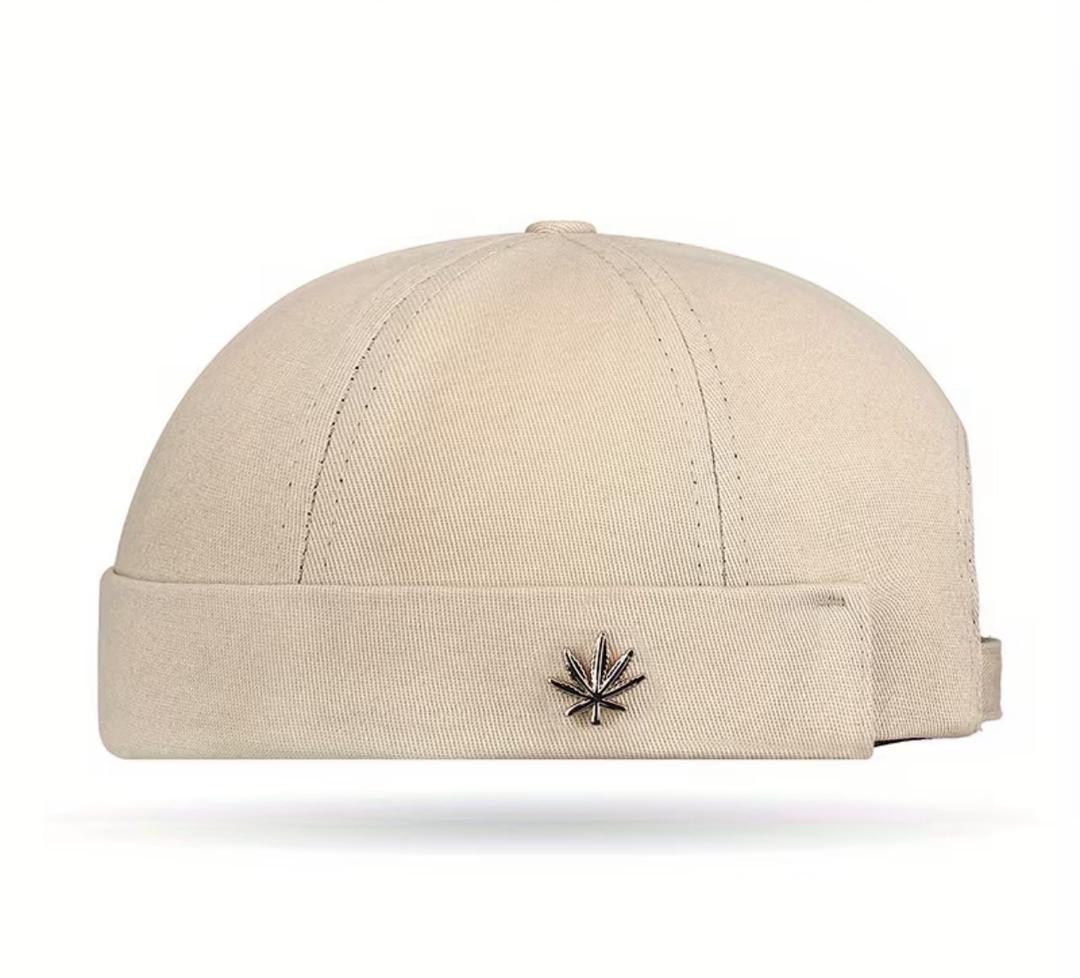 Four Seasons New Maple Leaf Metal Logo Brimless Tang Cap For Men and Women