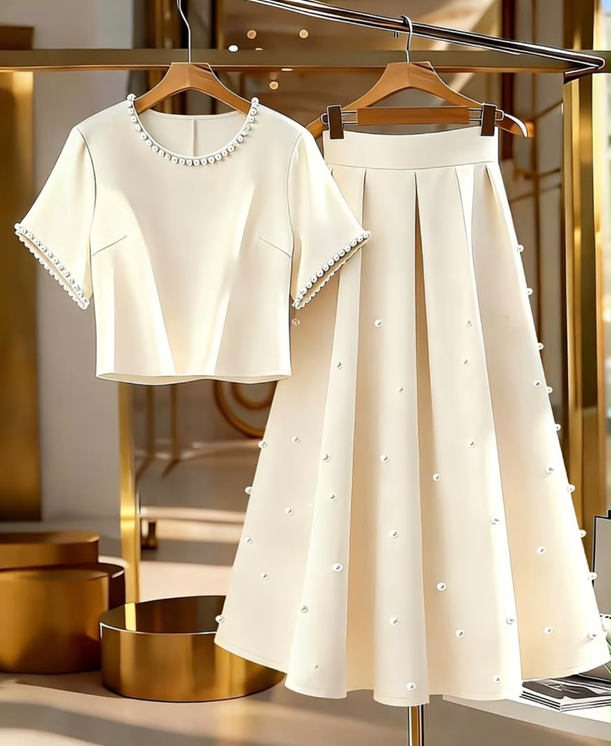 Women's Round Neck Faux Short Sleeve Top With Pleated Skirt